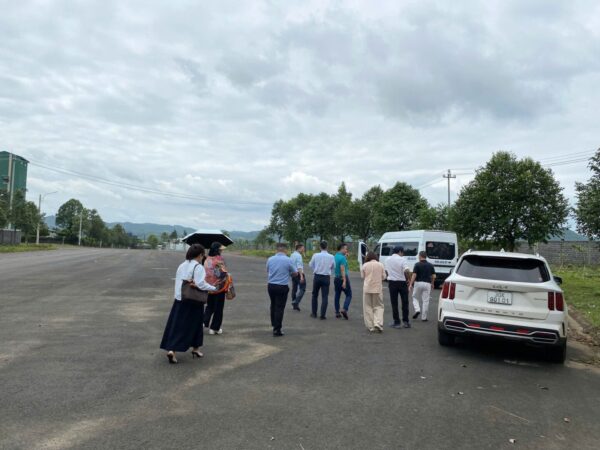 cổ đông tham quan nhà máy sản xuất và cở sở kho của CTP Group